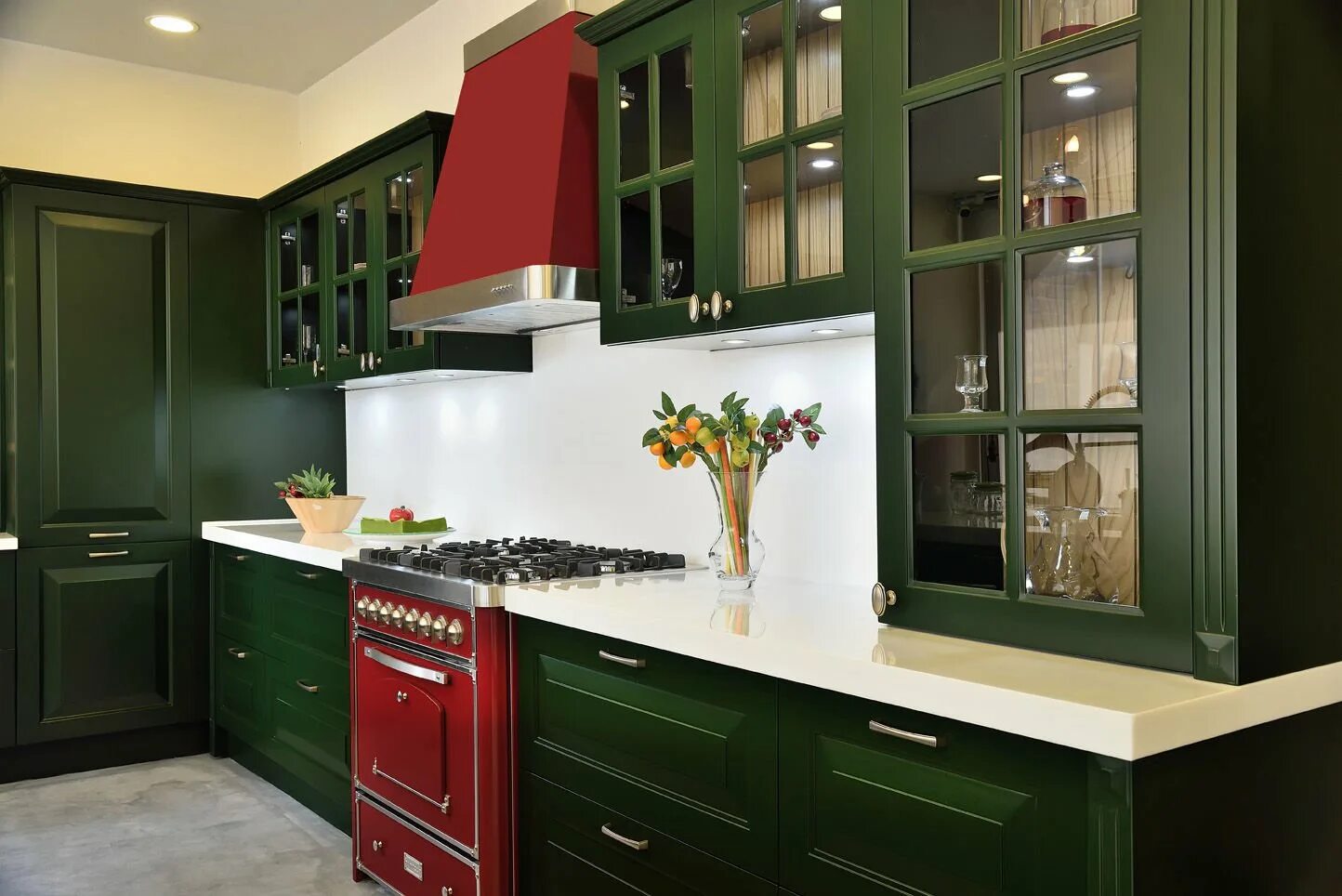 Кухня темно зеленого цвета фото Кухня с зелеными фасадами - CormanStroy.ru