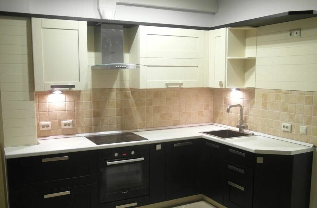 Кухня темный низ и светлый верх фото Гарнитур светлый верх темный низ: найдено 90 изображений