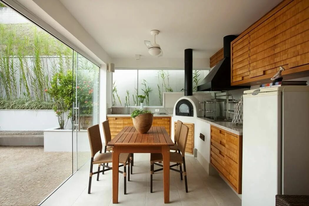 Кухня терраса фото Casa de tamboré, silvana lara nogueira homify Bếp ngoài trời, Arquitetura, Tiệc 
