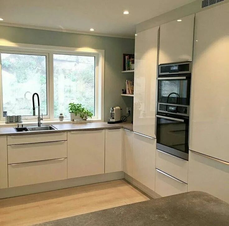 Кухня у окна дизайн современный Pin on home Kitchen interior, Home decor kitchen, Kitchen design small