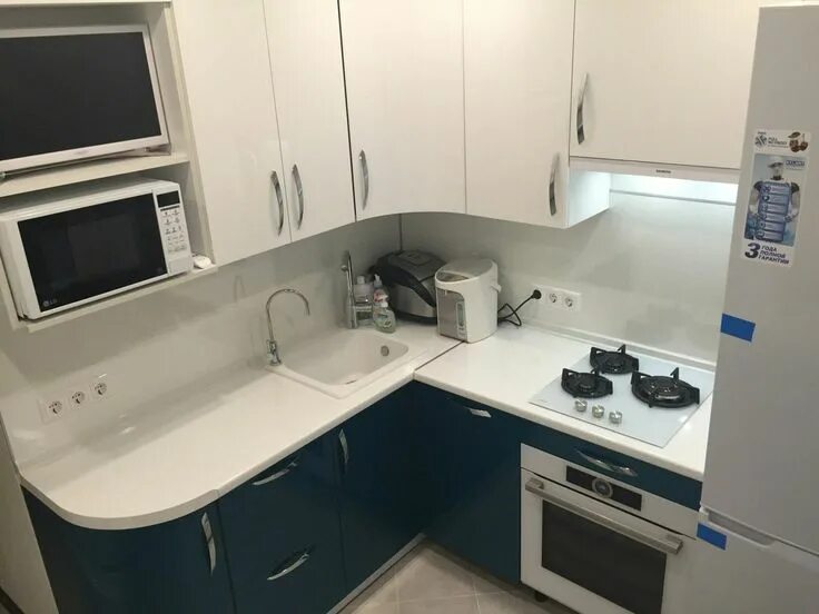 Кухня угловая 9м2 с холодильником фото Пин на доске квартира Украшение кухни, Небольшие кухни, Места для хранения в кух