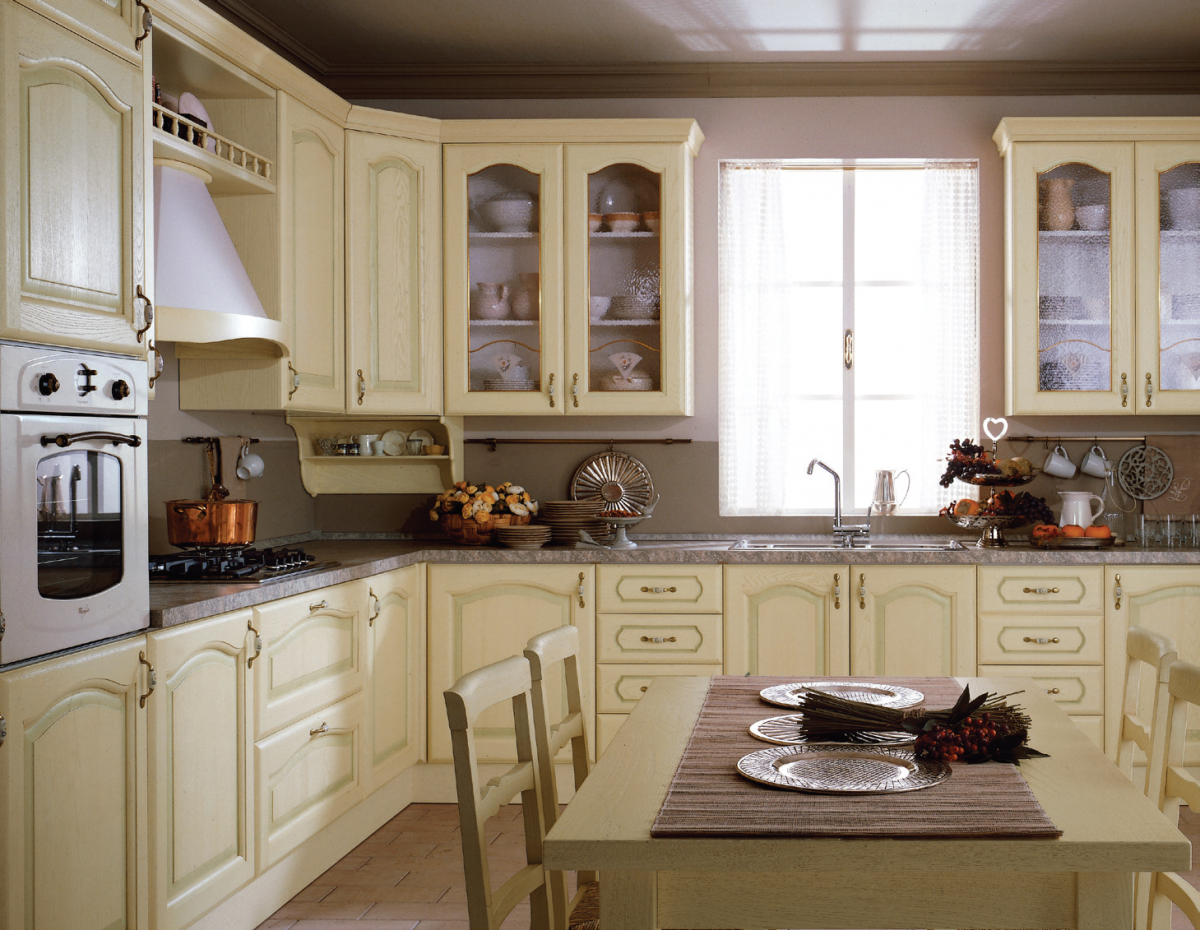 Кухня угловая в доме дизайн Угловой кухонный гарнитур для большой кухни фото