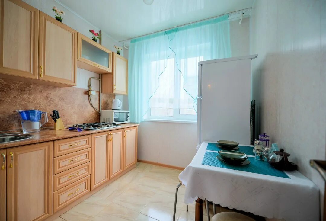 Кухня ул энгельса 43 фото Апартаменты Пять Звёзд на Энгельса, Челябинск, цены от 2748 руб. - снять в центр