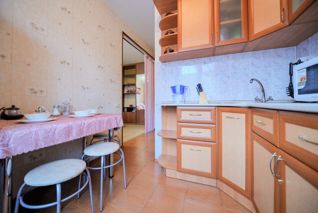 Кухня ул энгельса 43 фото Апартаменты Пять Звёзд Лёгкоатлетический Манеж, Челябинск, цены от 2748 руб. - с