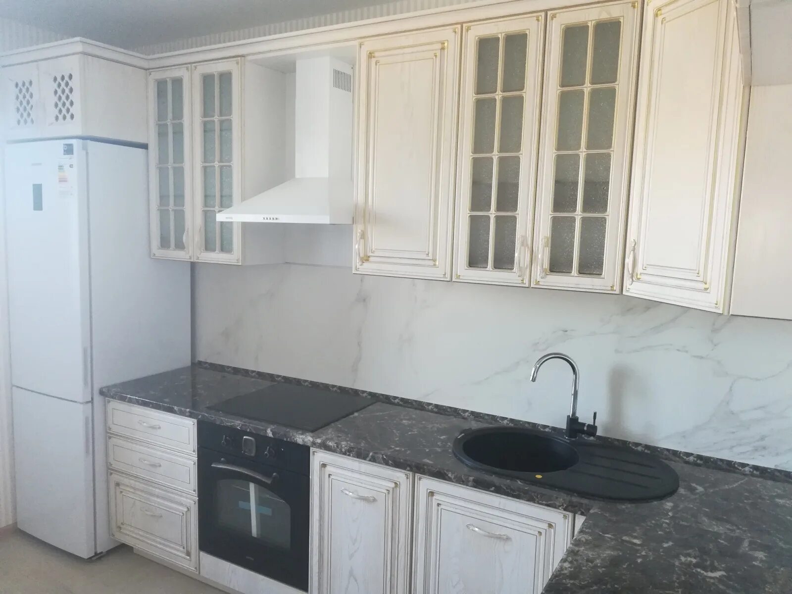 Кухня ясень белый фото в интерьере Ясень патина цвет мебели (56 фото) - фото - картинки и рисунки: скачать бесплатн