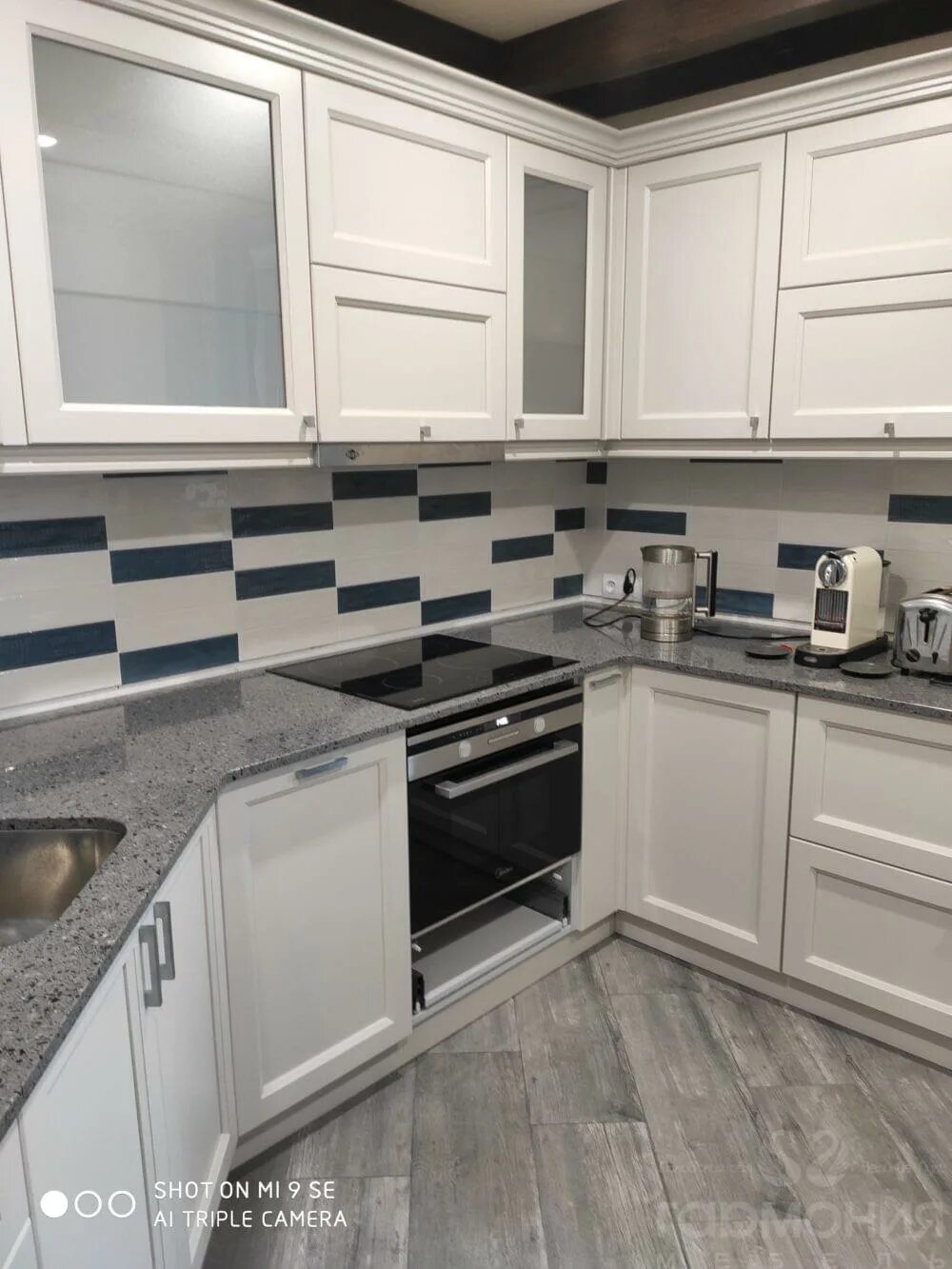 Кухня ясень белый фото в интерьере Фото - Белая кухня с фасадами из ясеня.