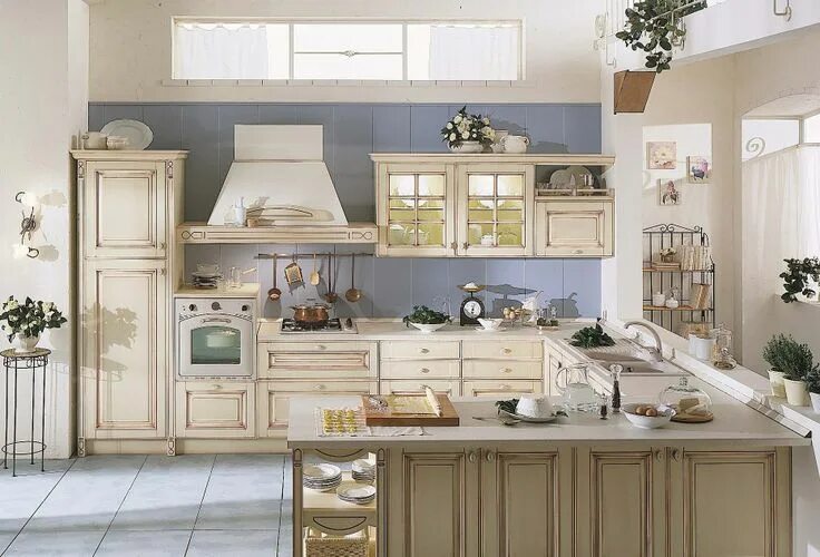 Кухонная мебель в стиле прованс фото cucina country Shabby chic kitchen cabinets, Country style kitchen, Chic kitchen