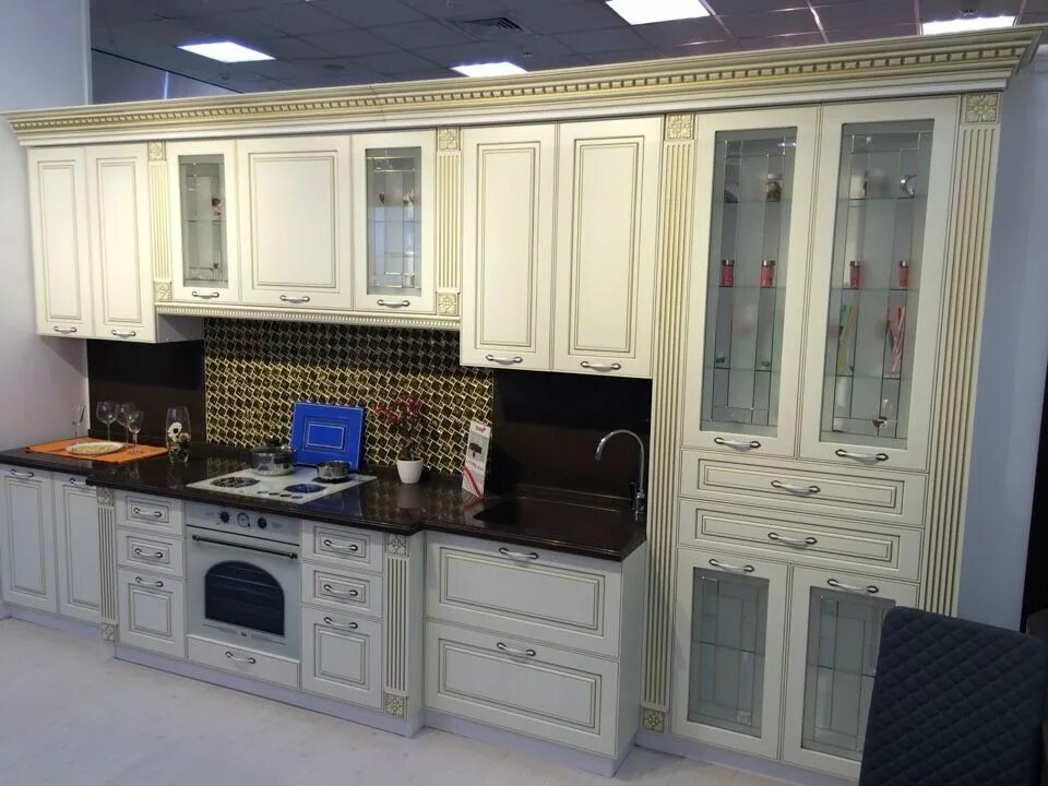 Кухонная мебель во владикавказе фото и цены Фасады можно изготовить гладкие, а так же с различными фрезеровками - как в совр