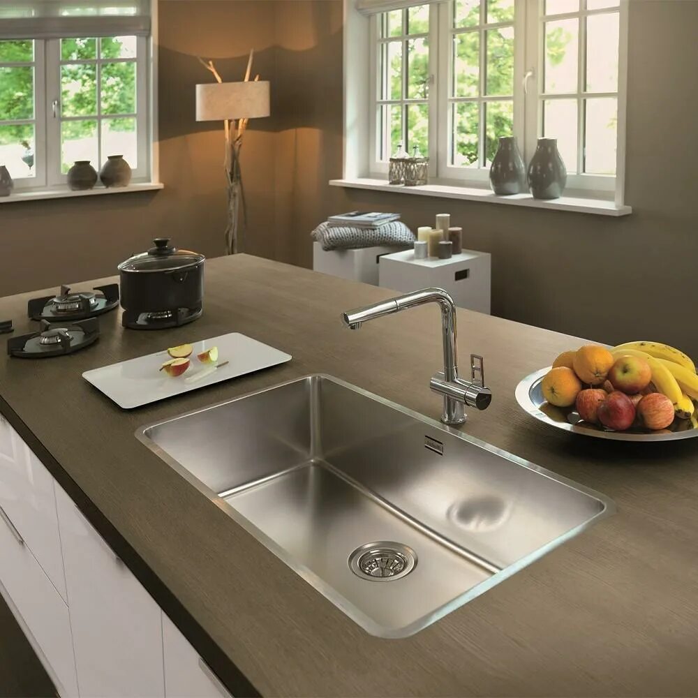 Кухонная мойка в интерьере Кухонная мойка 84 см Reginox Elite Ohio L 80x42 Matt OSP матовая нержавеющая ста