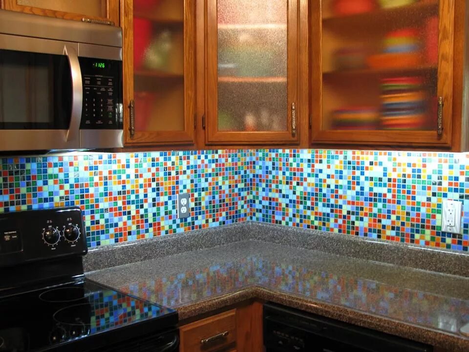 Кухонная мозаика фото Stunning Custom Glass Mosaic Tile Backsplash