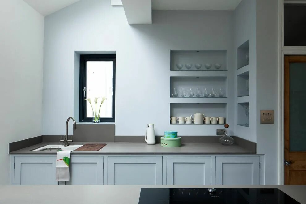 Кухонная ниша фото Pin by Allison Mattiacci on Kitchen Upper kitchen cabinets, Grey worktop kitchen