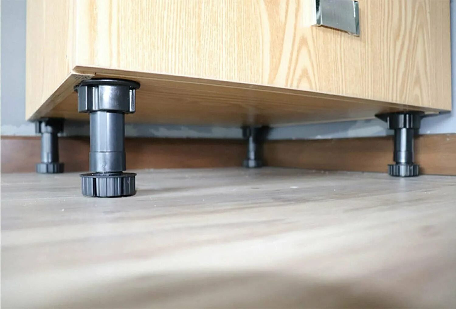 Кухонная ножка фото Опора кухонная/мебельная регулируемая, высота 14-17 см, разборная(4шт) - купить 