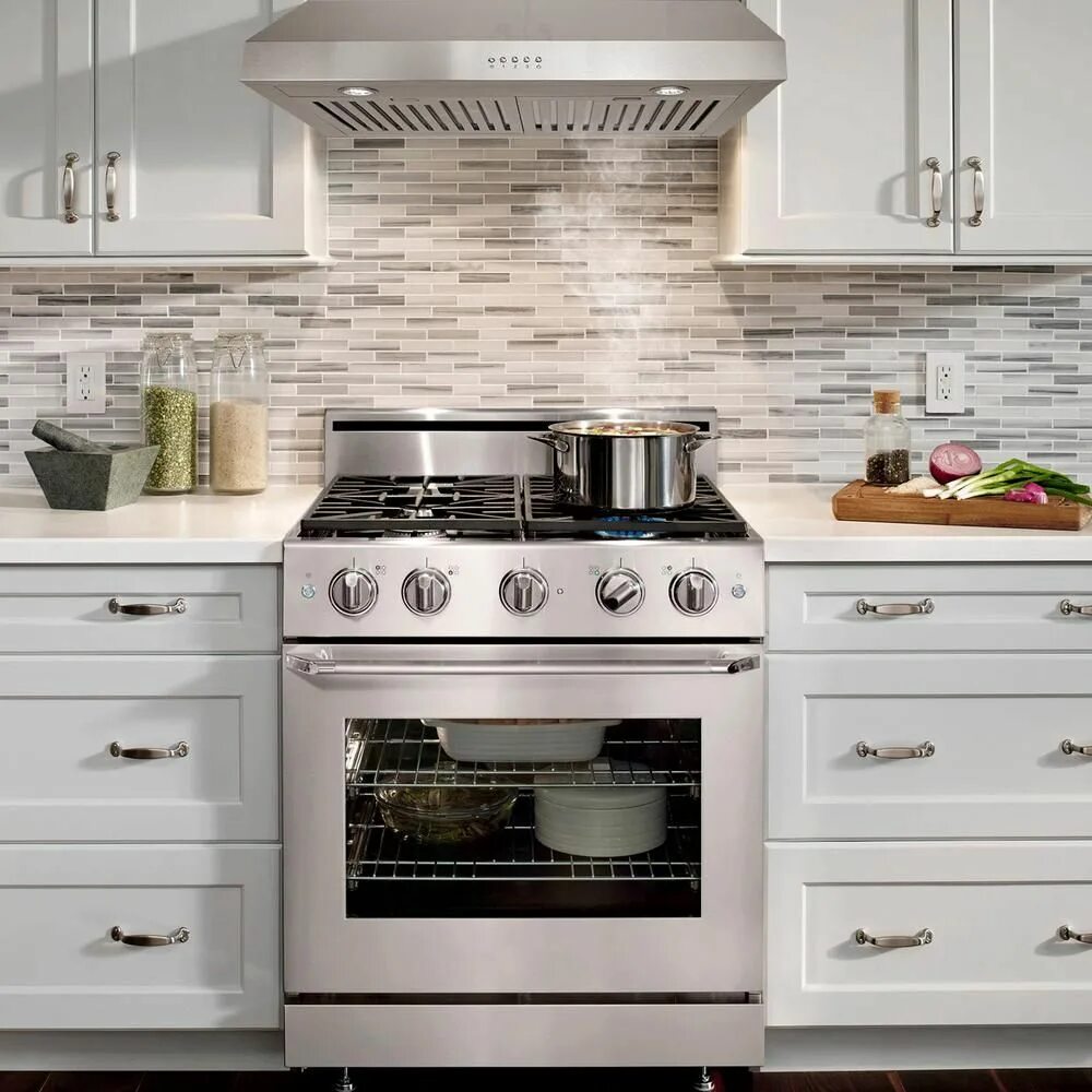 Кухонная плита в интерьере Cosmo 30 in. Ducted Under Cabinet Range Hood in Stainless Steel with LED Lightin