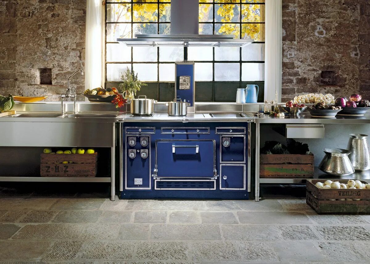 Кухонная плита в интерьере Electrolux Sells $100,000 Kitchen Range Modern kitchen stoves, Home decor kitche