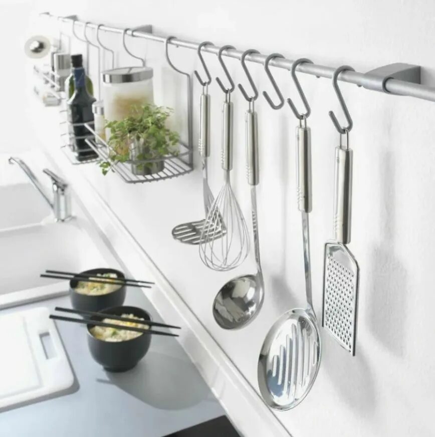 Кухонная штанга с крючками фото Рейлинг для кухни Галактика г.Гжель, 120х1.6х1.6 см, Сталь купить по низкой цене