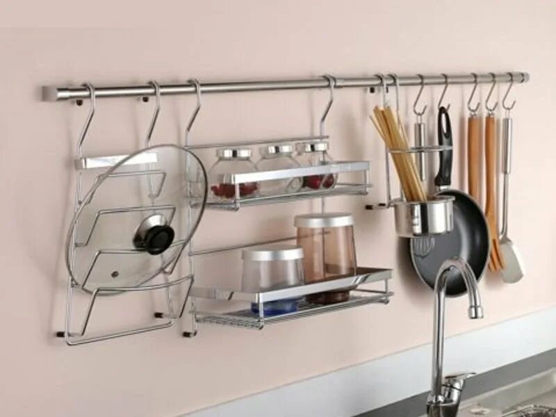 Кухонная штанга с крючками фото Кухня. Весы, доски разделочные, дуршлаги, сита, выпечка, изделия из силикона, ко