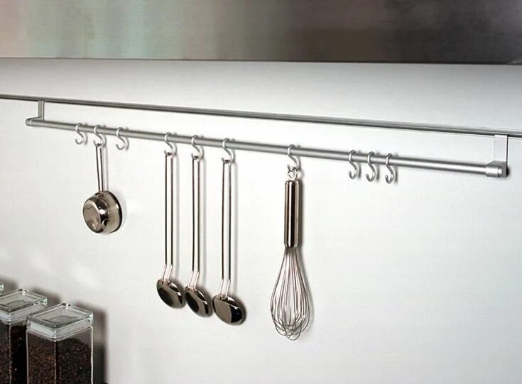 Кухонная штанга с крючками фото Wall systems, Luxury kitchens, Spice storage