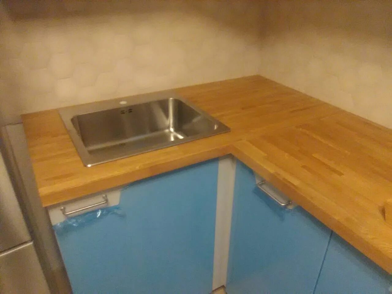 Кухонная столешница лиственница фото Столешница из сращенной лиственницы для кухни 4014*396*40 купить в Москве, цены 