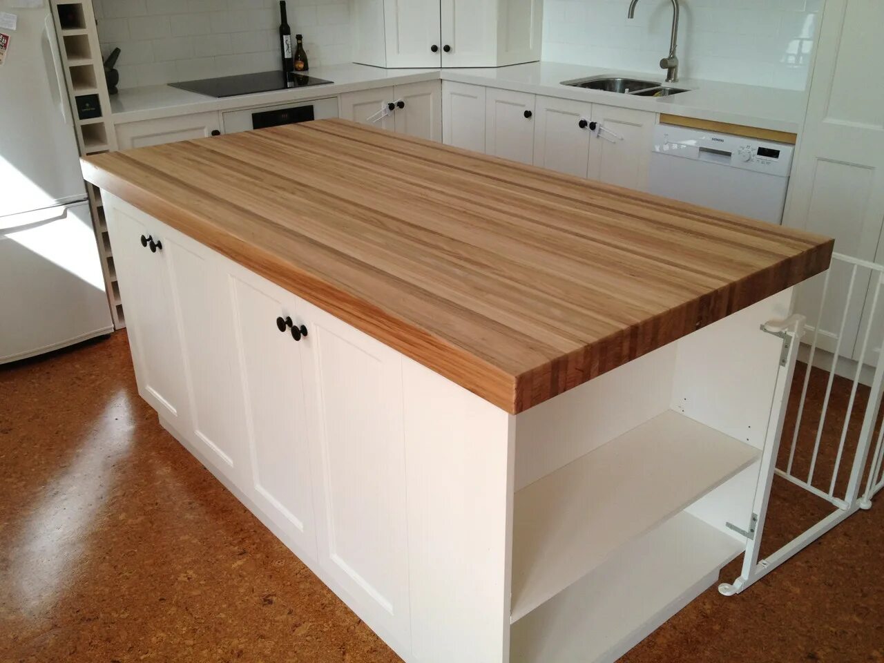 Кухонная столешница лиственница фото Столешница для кухни из натурального дерева, цена 5459 грн в Киеве - Prom.ua (ID