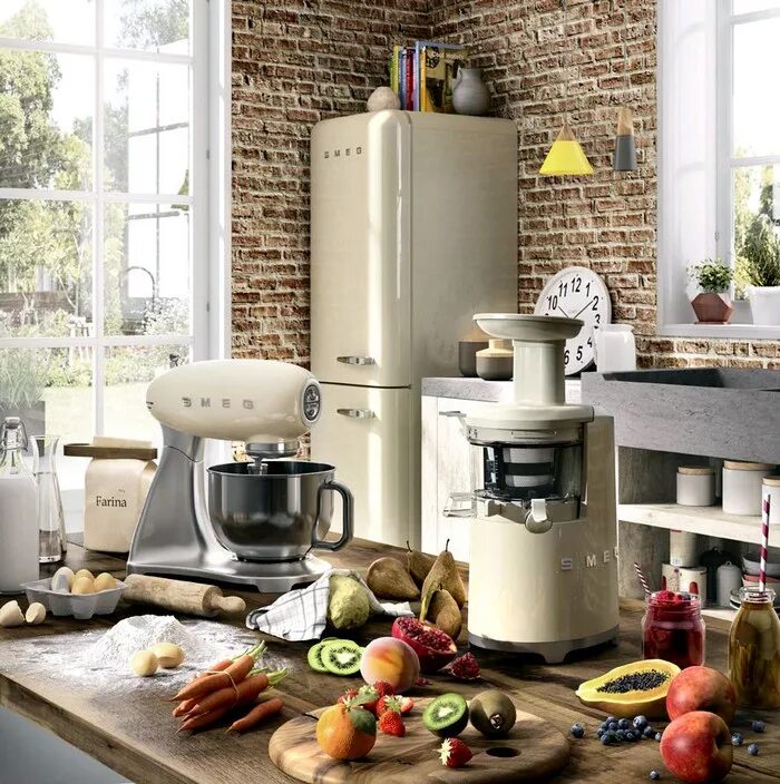 Кухонная техника в интерьере Соковыжималка Smeg SJF01BLEU в Санкт-Петербурге купите в официальном представите