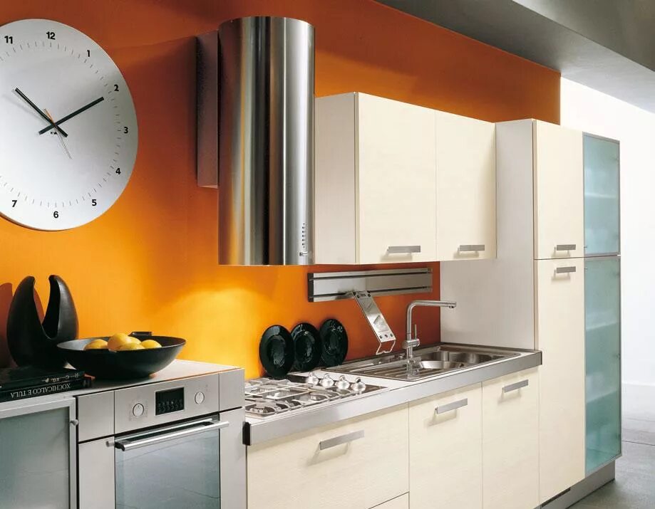 Кухонная вытяжка в интерьере кухни Итальянская кухня REGOLA фабрики HOME CUCINE - Ital-Collection