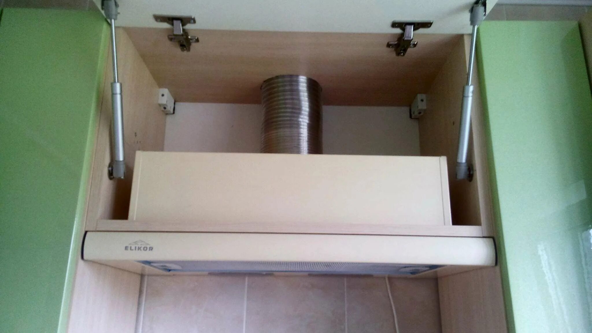 Кухонная вытяжка в шкафу фото Встраиваемая вытяжка Elikor Интегра 60П крем/крем 4610017473283 - купить по низк