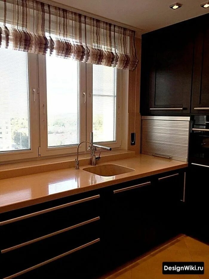Кухонное окно со столешницей фото Дизайн кухни со столешницей под окном Дизайн кухни, Дизайн, Интерьер кухни