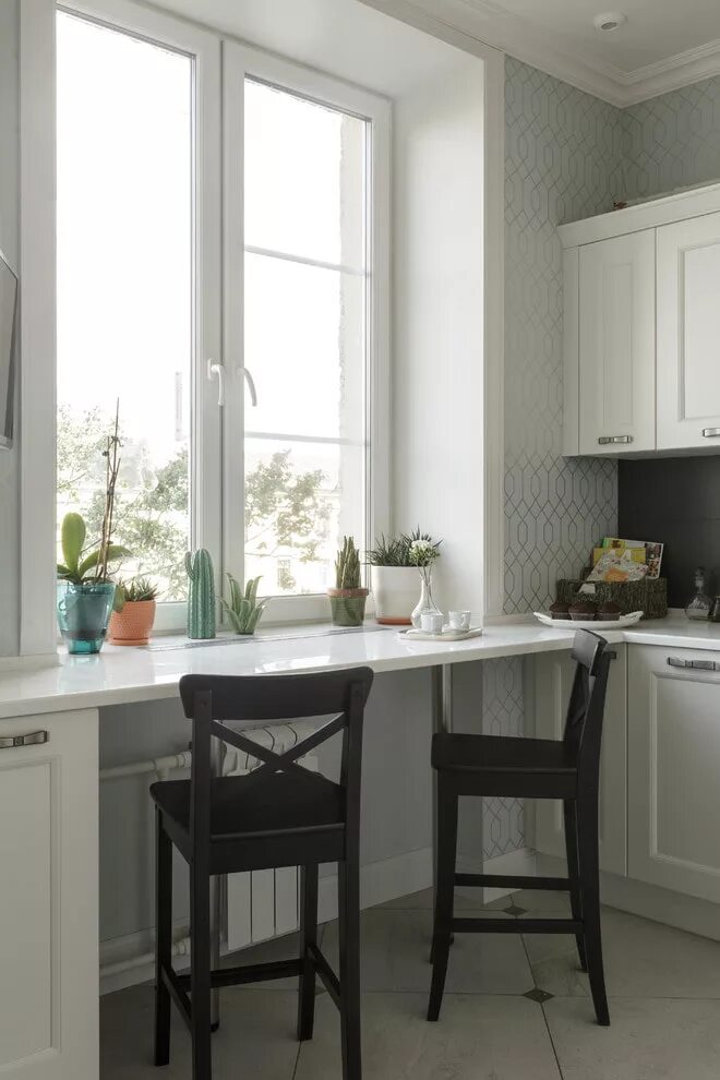 Кухонное окно со столешницей фото Стол-подоконник: 60+ фото в кухне, детской, спальне, гостиной, лоджии и кабинете