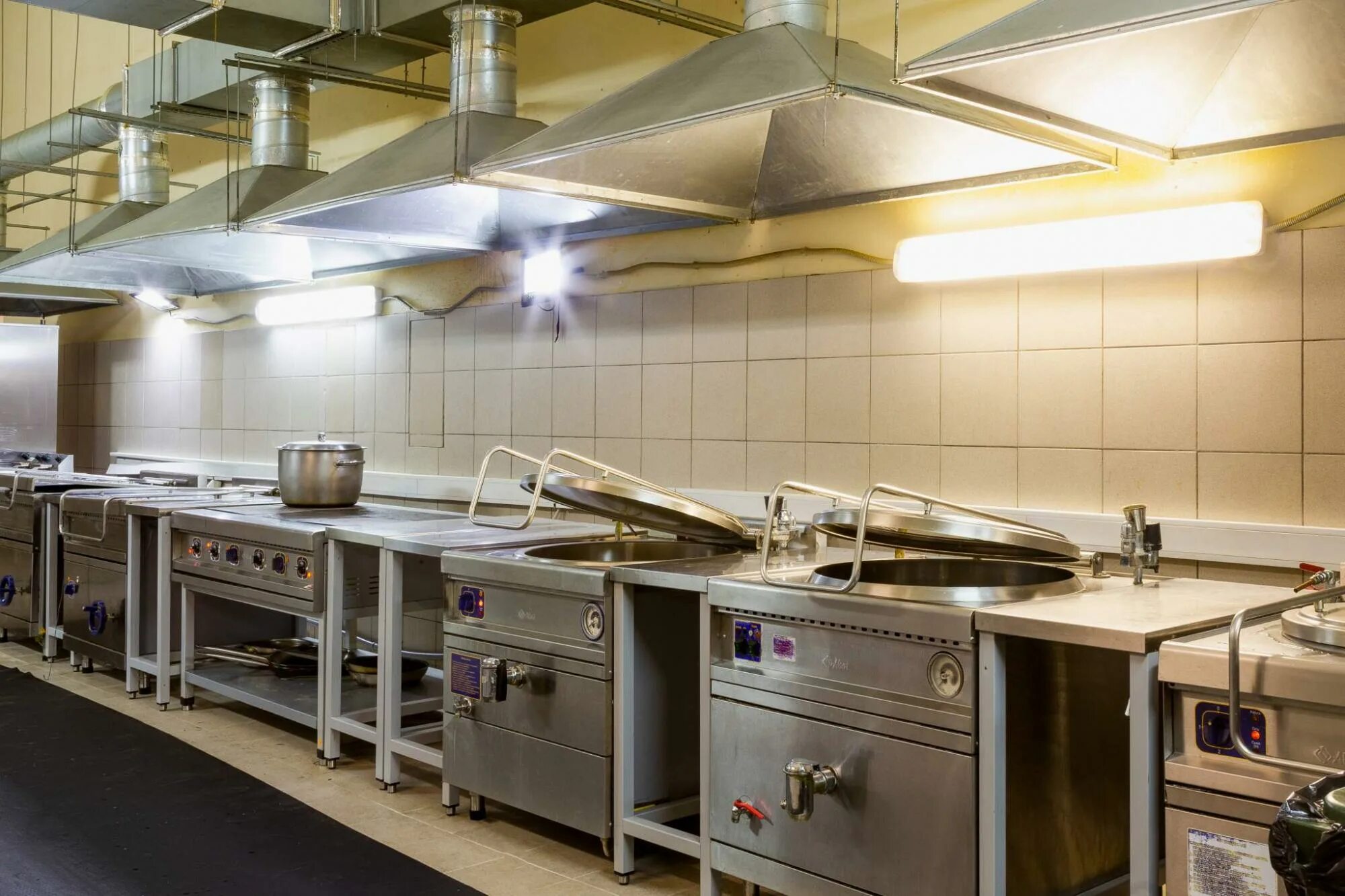 Кухонное производство фото Кухонный завод: найдено 82 изображений