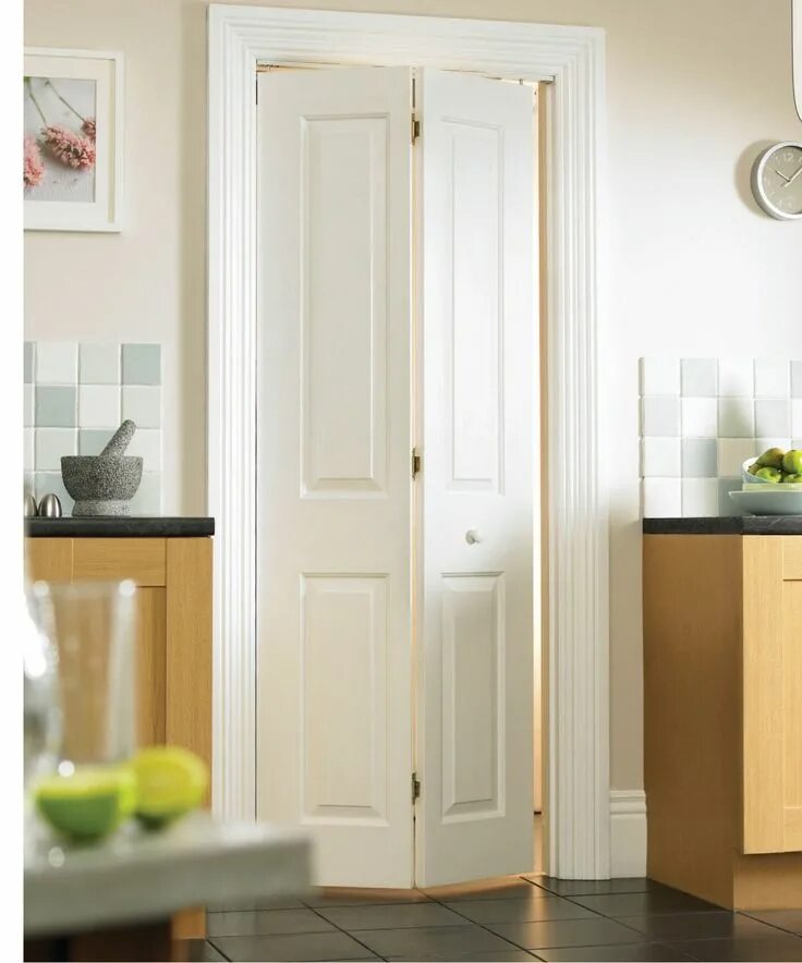 Кухонные двери фото Folding door for small spaces Bifold doors, Doors for small spaces, Bi-fold door