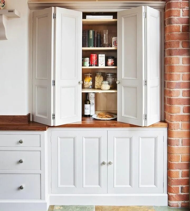 Кухонные дверки фото like the idea of these doors to have blenders, toasters behind Kitchen remodel s