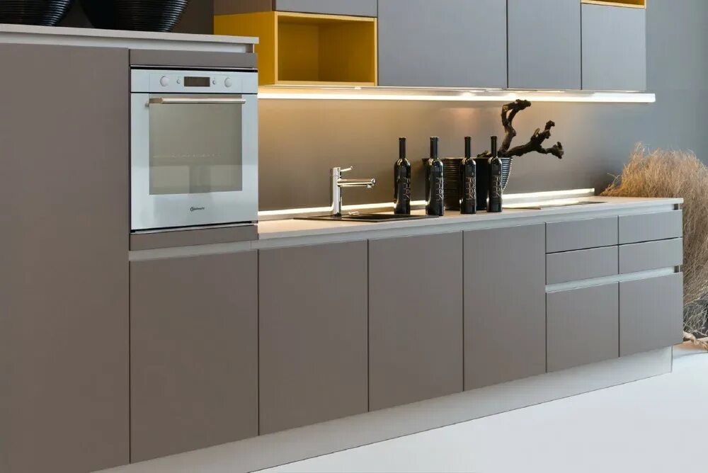 Кухонные фасады адилет фото Вызывающий глянец или сдержанная матовость? Выбираем фасады мебели с умом DOMEO 