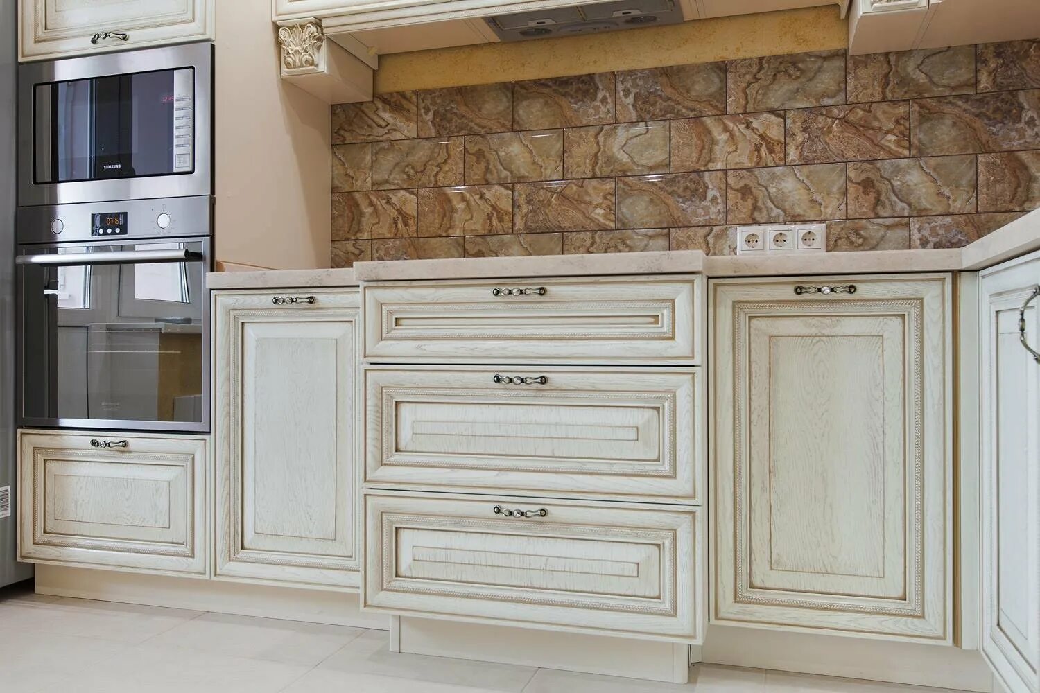 Кухонные фасады фото Кухонные фасады с патиной - 48 фото