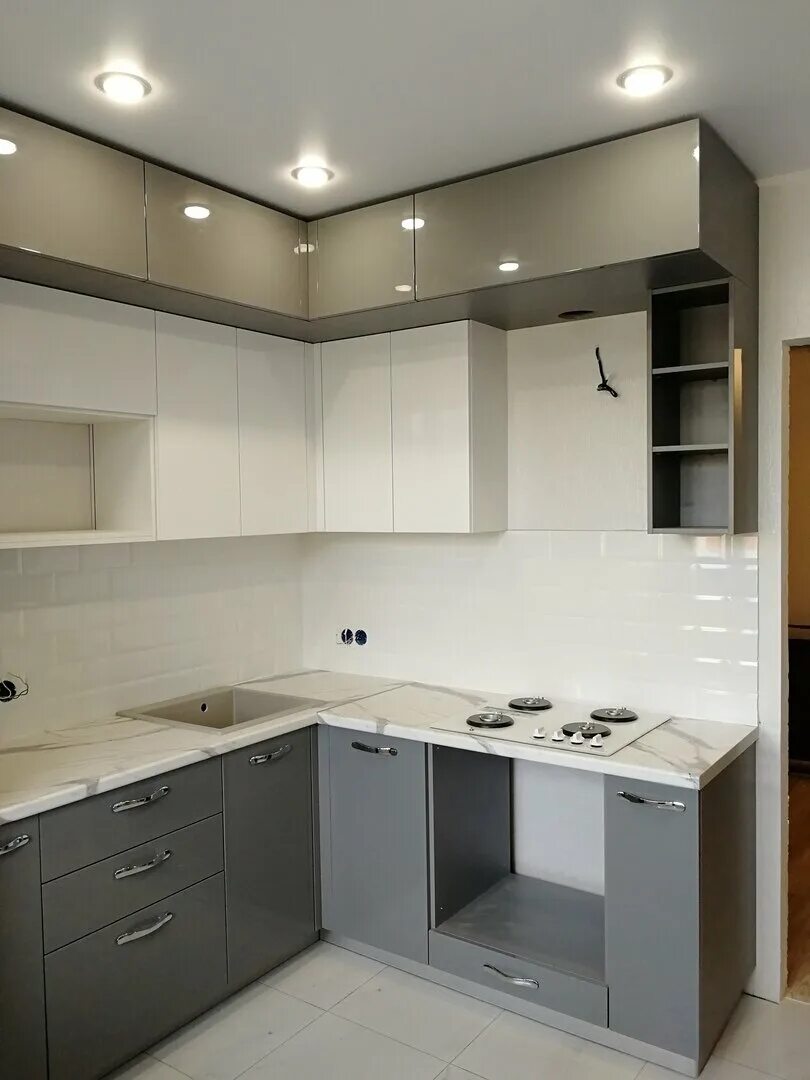 Кухонные гарнитуры до потолка угловые фото Изготовление кухни в Горках - Ремонт и строительство: 74 мастера по изготовлению