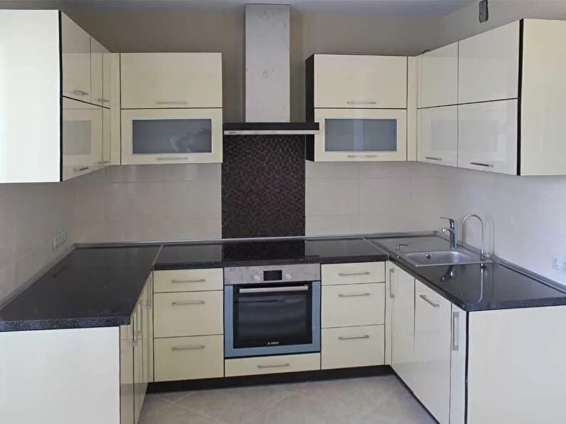 Кухонные гарнитуры фото 9 кв П-образные кухни на заказ по индивидуальным размерам от производителя в Москве -