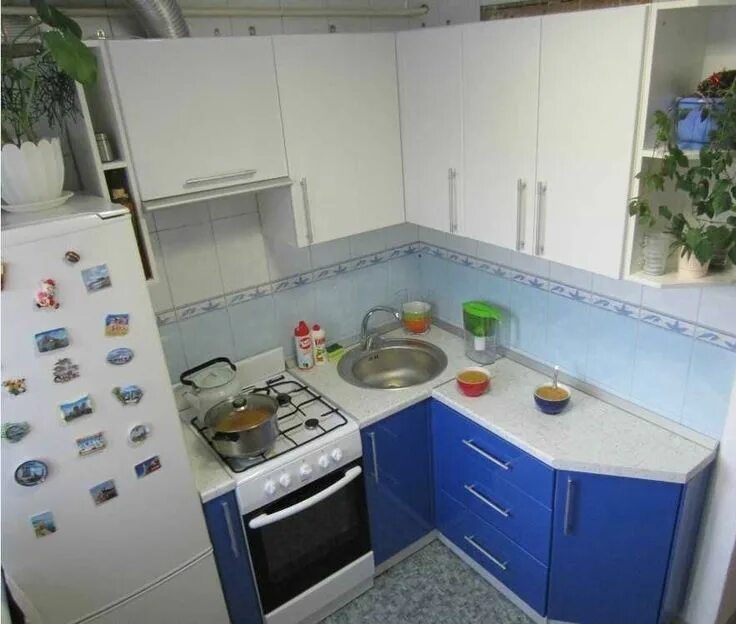 Кухонные гарнитуры фото маленькие в хрущевку Кухня "Голубая волна" Перепланировка кухни, Небольшие кухни, Украшение кухни