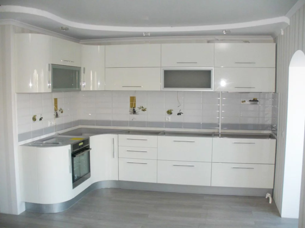 Кухонные гарнитуры фото угловые современные светлые Угловые кухни на заказ в СПб Аппарт Кухня на заказ, Кухня в квартире-студии, Кух