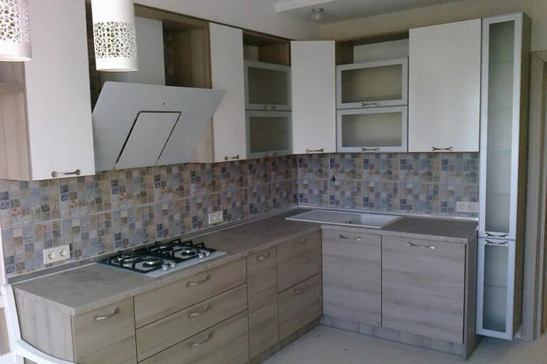 Кухонные гарнитуры из дсп фото Кухня из ЛДСП Egger № 051