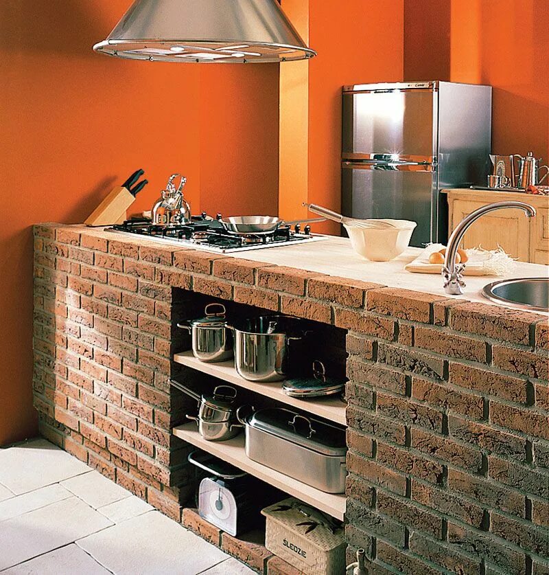 Кухонные гарнитуры из кирпича фото Кухня из кирпича - CormanStroy.ru