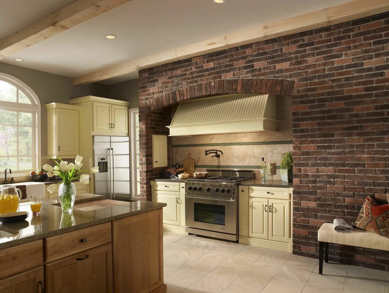 Кухонные гарнитуры из кирпича фото TundraBrick ® - Eldorado Stone Brick wall kitchen, Kitchen remodel, Brick veneer