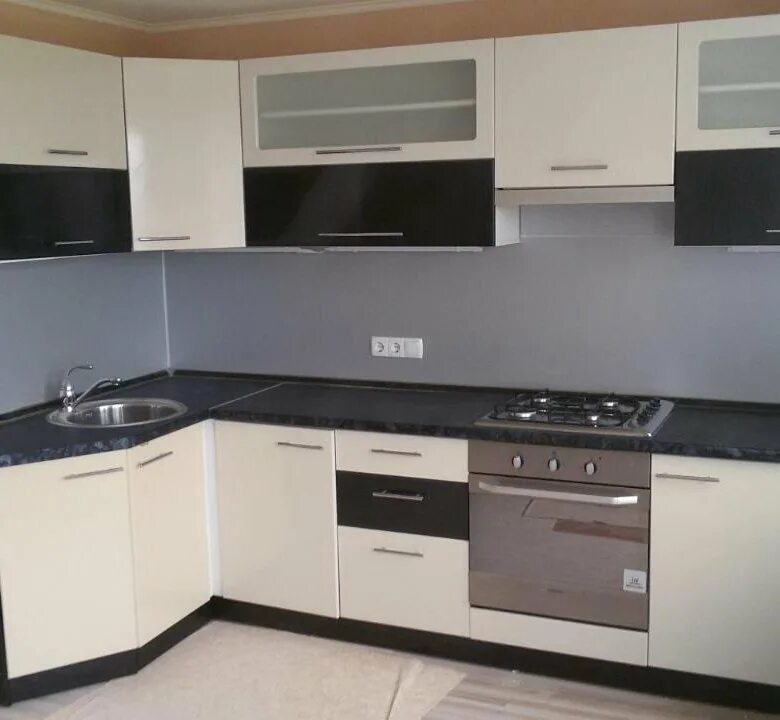 Кухонные гарнитуры ижевск фото Кухонный гарнитур б/у - купить в Ижевске, цена 30 000 руб., продано 29 июня 2016