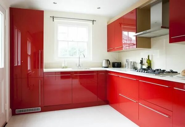 Кухонные гарнитуры красного цвета фото Bucatarie rosie Modern, Design, Einrichtung