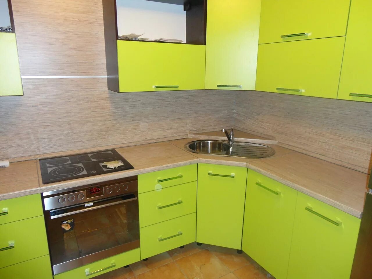 Кухонные гарнитуры леруа фото Кухня П-образная из ламинированного ДСП