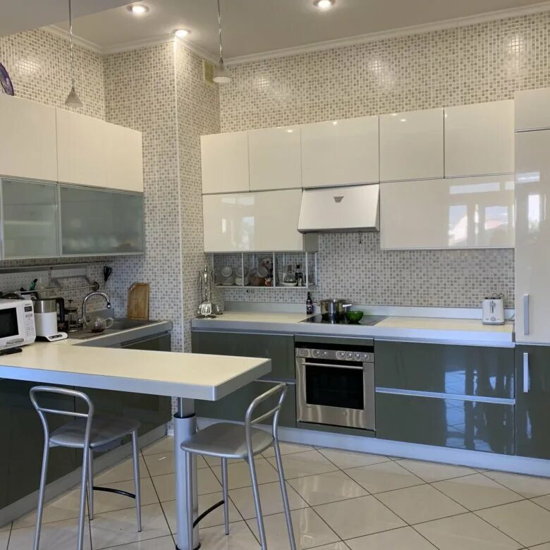 Кухонные гарнитуры магнитогорск фото Продам кухню - купить в Магнитогорске, цена 150 000 руб., продано 8 августа 2019