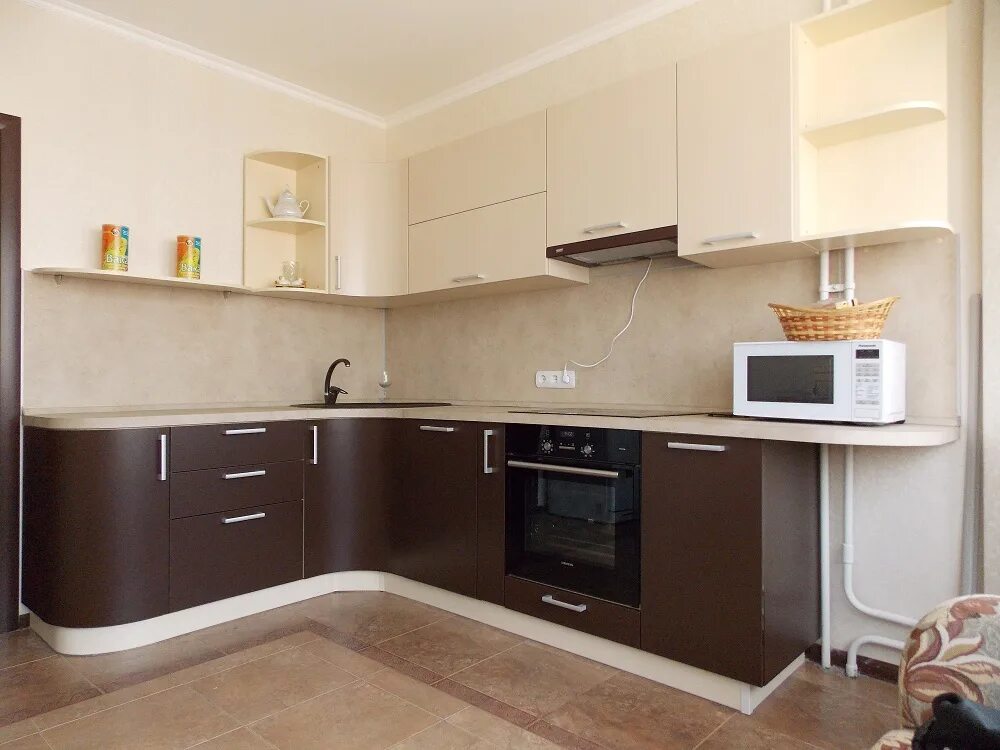 Кухонные гарнитуры реальные фото Кухня пластик матовый Мебель Феникс