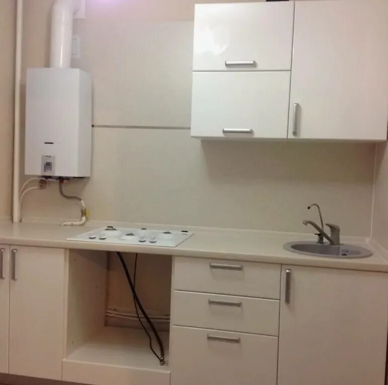 Кухонные гарнитуры с колонкой фото Купить кухню в хрущевку Кухонный гарнитур в хрущевку Современная кухня в хрущевк