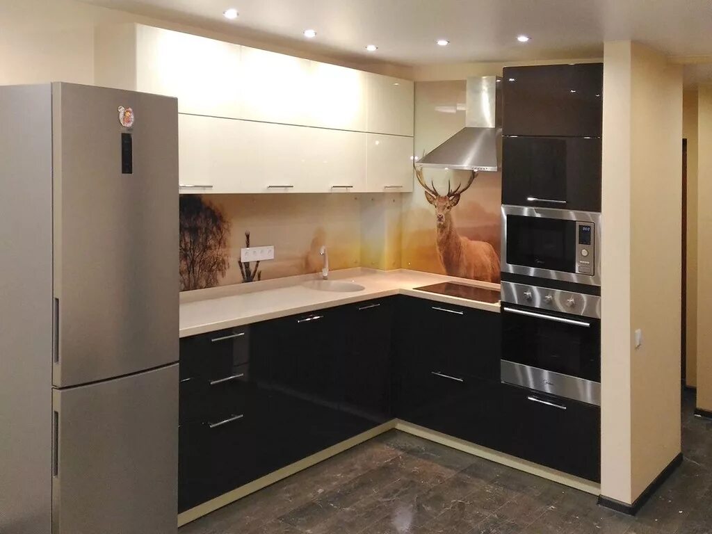 Кухонные гарнитуры со встраиваемой техникой фото Кухня встроенная 48 заказать недорого в Москве - 1Кухонный