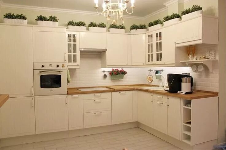 Кухонные гарнитуры в интерьере реальные фото 17 вариантов шкафа пенала на кухне Кухня ikea, Кухня, Небольшие кухни