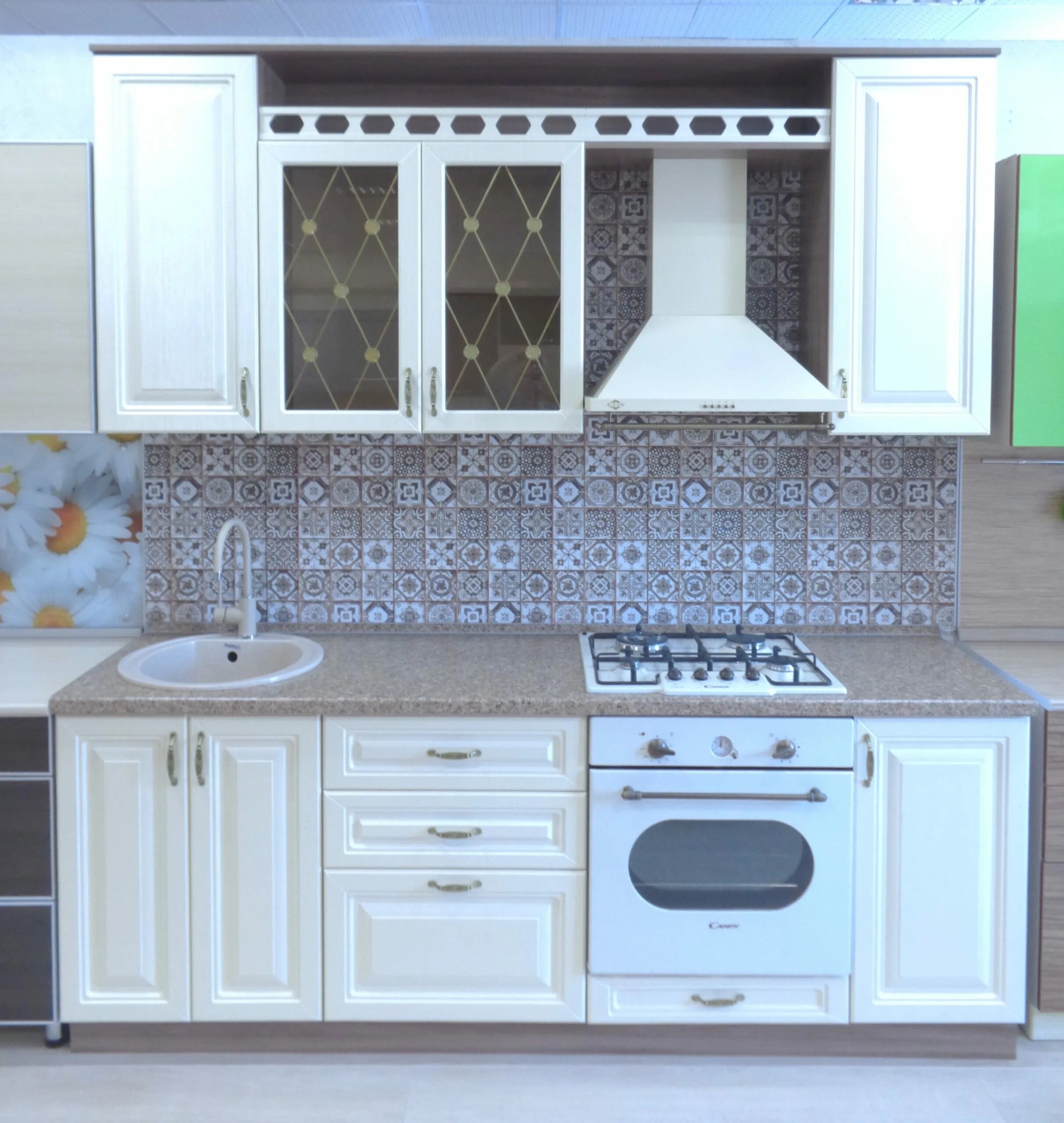 Кухонные гарнитуры в казани фото и цены Кухонный гарнитур "Шелк-жемчуг" - купить по цене 50590 руб. в Казани и Татарстан