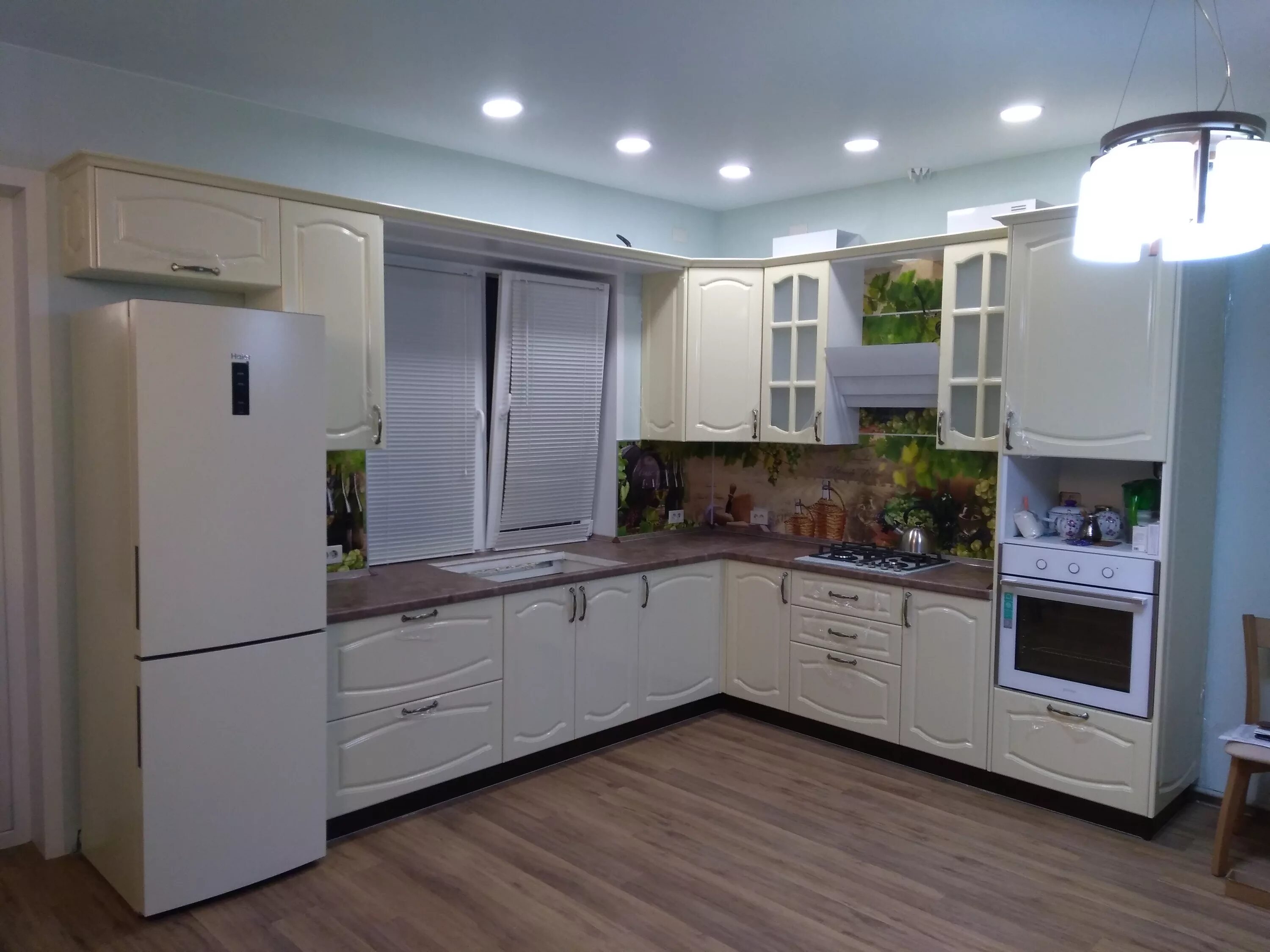 Кухонные гарнитуры в кирове фото и цены Кухни Экспресс, салон в Кирове - отзыв и оценка - Lada